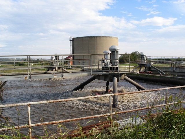 Turbina aeracionog bazena i silos za mulj